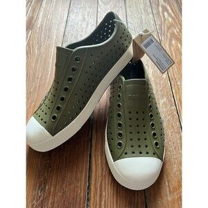 Native Jefferson Oasis Green White Comfort Slip On Water Sneakers Women's 6